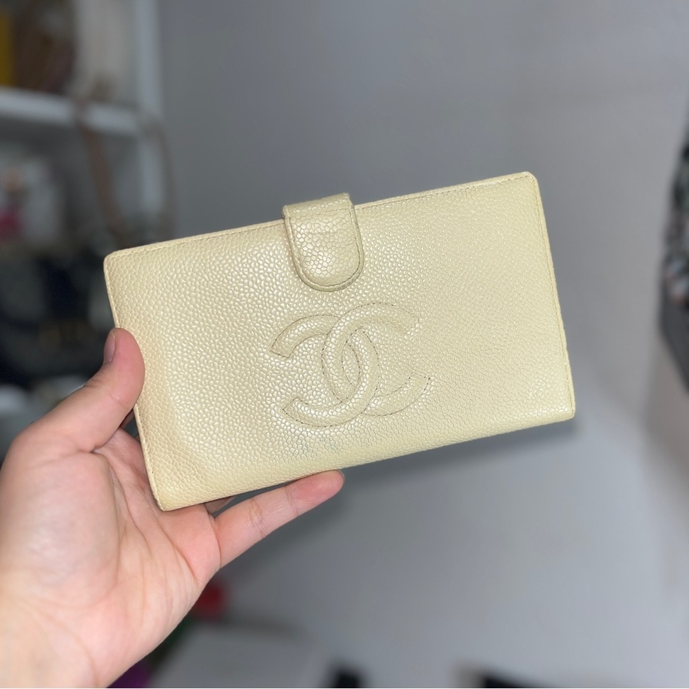 Chanel Caviar Kisslock Wallet